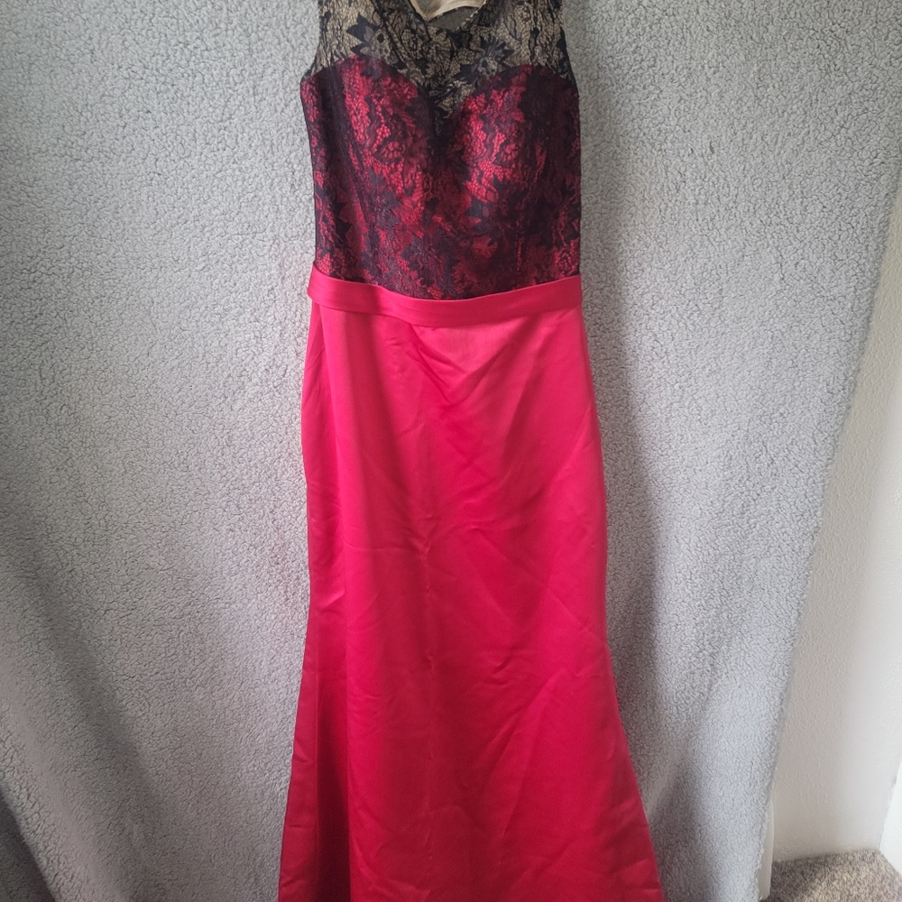 Da Vinci Red polyester & black lace maxi wedding evening dress size 12 NWT bin L